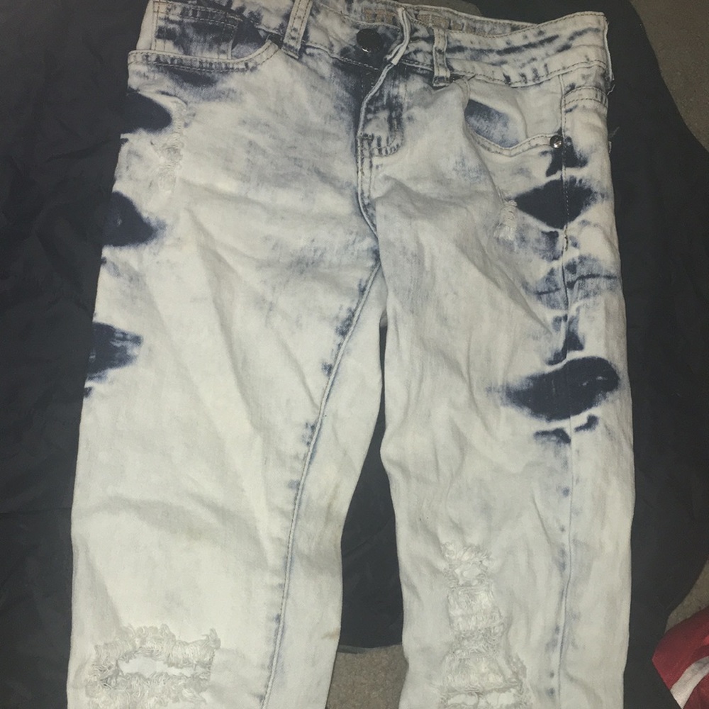 Light and dark washed jeans !